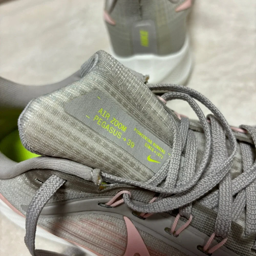 Nike Womens Air Zoom Pegasus 39 Running Shoes Size 10 Gray‎ Pink DH4072-003